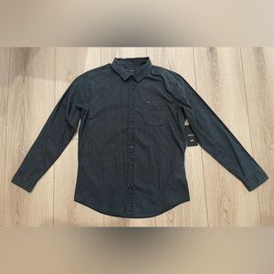 NWT. RVCA Long Sleeve Men’s Black Design Shirt. Size M. Slim Fit